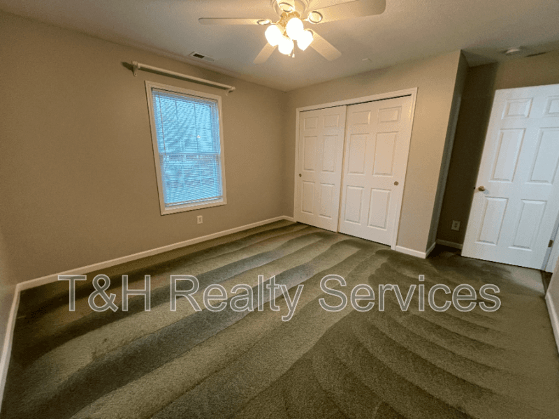Mooresville House: 249 Pineview Drive