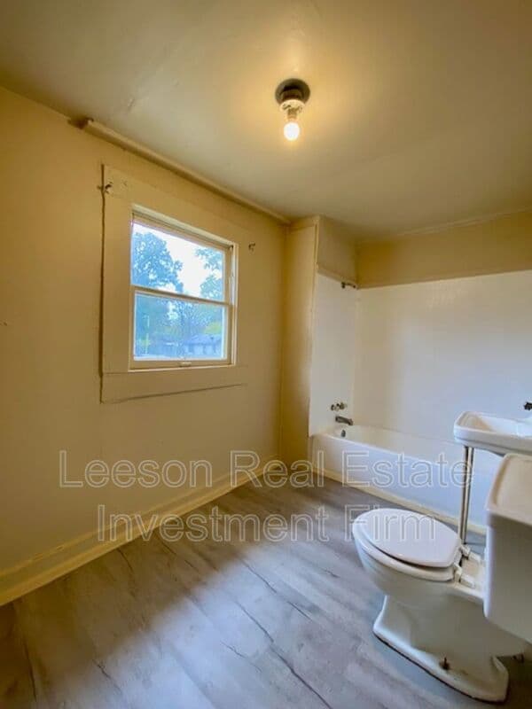 Shreveport House: 3106 Boone St