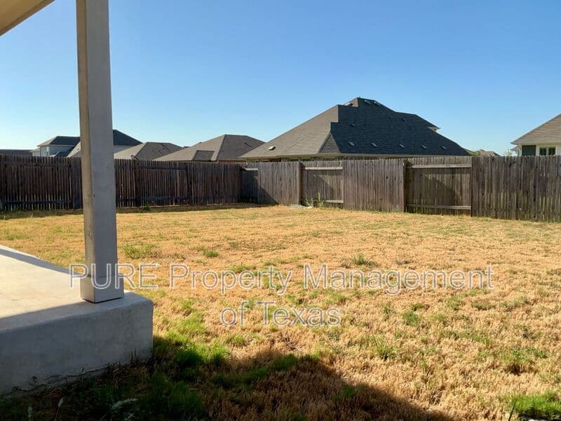 Hutto House: 1013 Otello Way