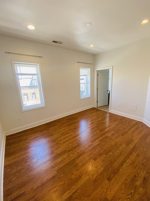 Baltimore Condo: 1600 Light Street - B