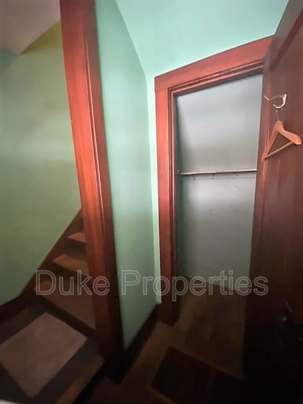 Rochester Apartment: 3 Trenaman Street