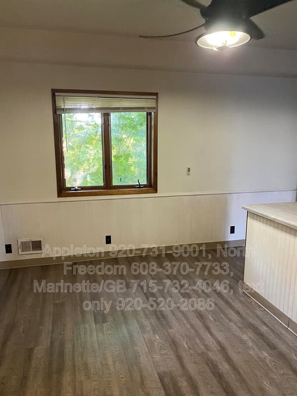 North Freedom Condo: S7559 US 12 E9 & E10