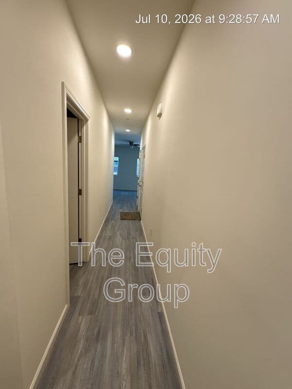 Visalia Condo: 733 S Pinkham