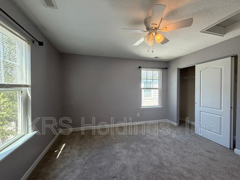 Portsmouth House: 214 Harmony Dr