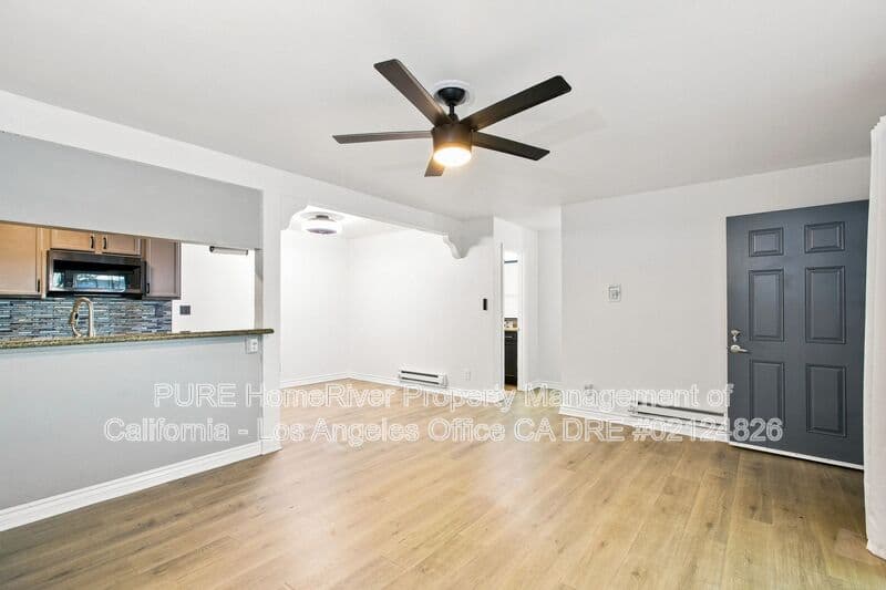 Torrance House: 23302 Marigold Ave