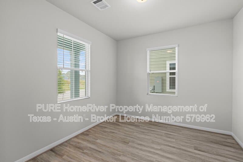 Taylor House: 106 Cherry Blossom Ln