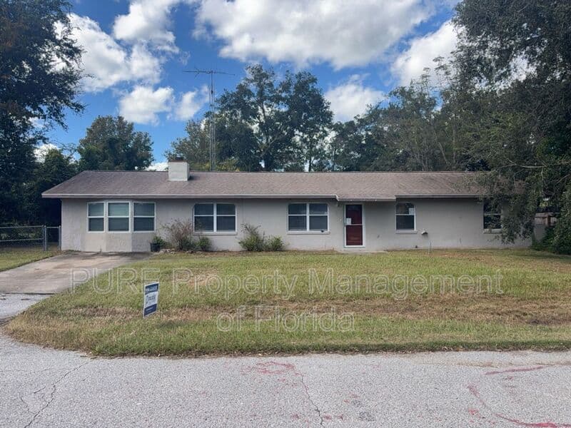 Summerfield House: 13606 SE 48th Court
