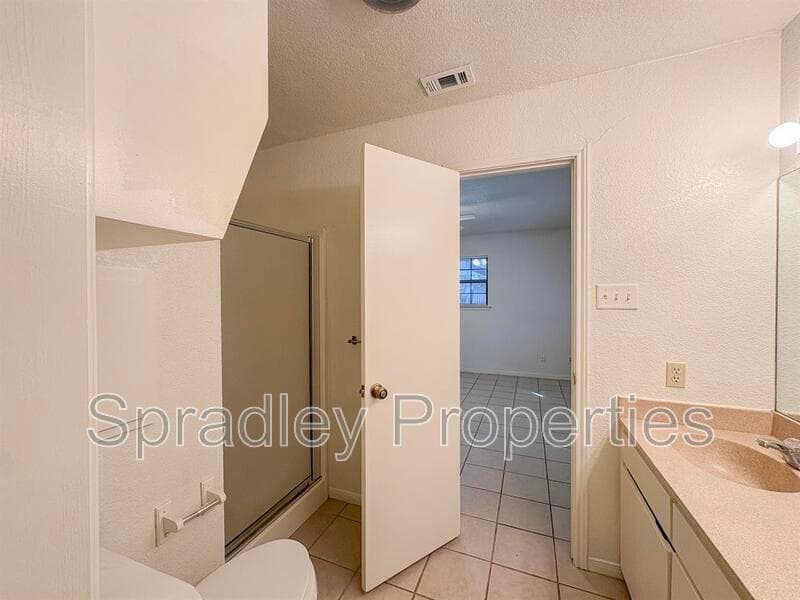 Belton Condo: 406C N Lp 121