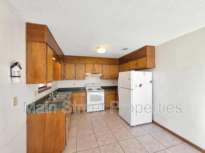 Milton House: 5595 Osceola Street