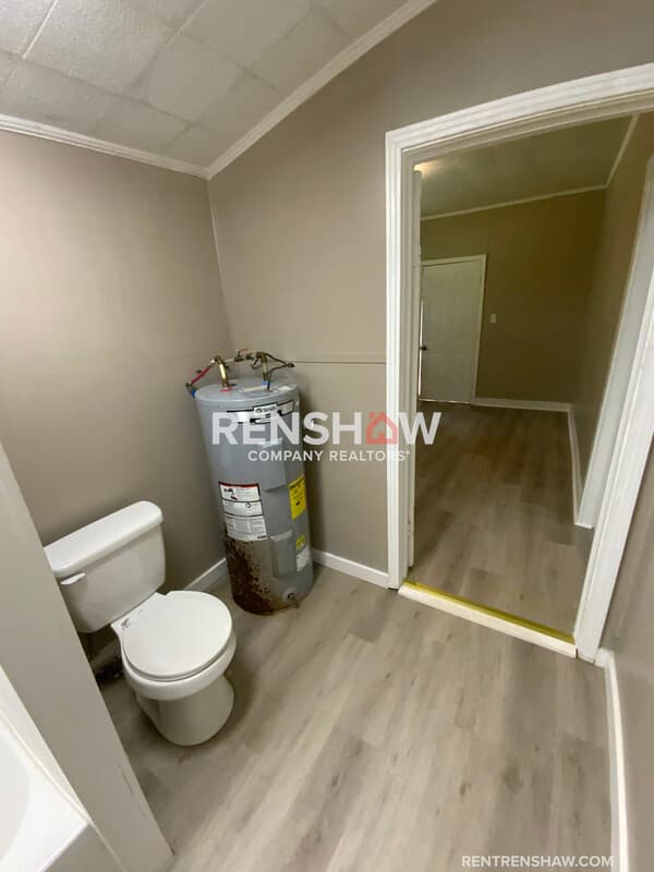 Trenton House: 109 Church St