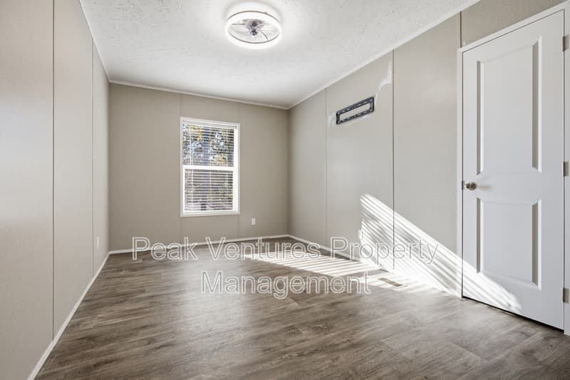 Rutherfordton House: 181 Youngs Dr