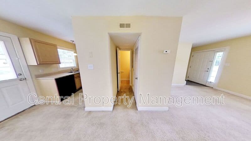 Simpsonville House: 108 Silverbrook Drive