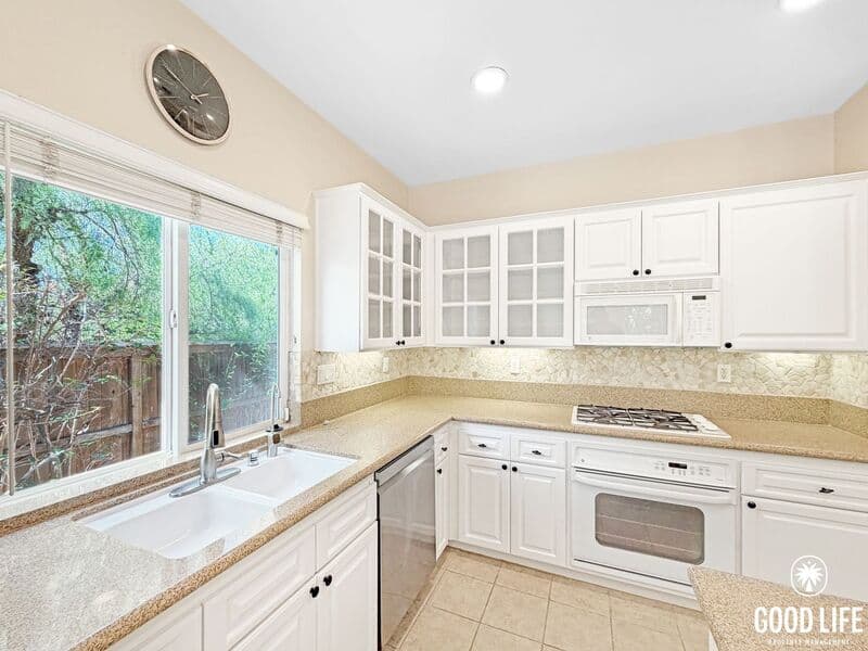 Escondido House: 3193 Willow Tree Ln