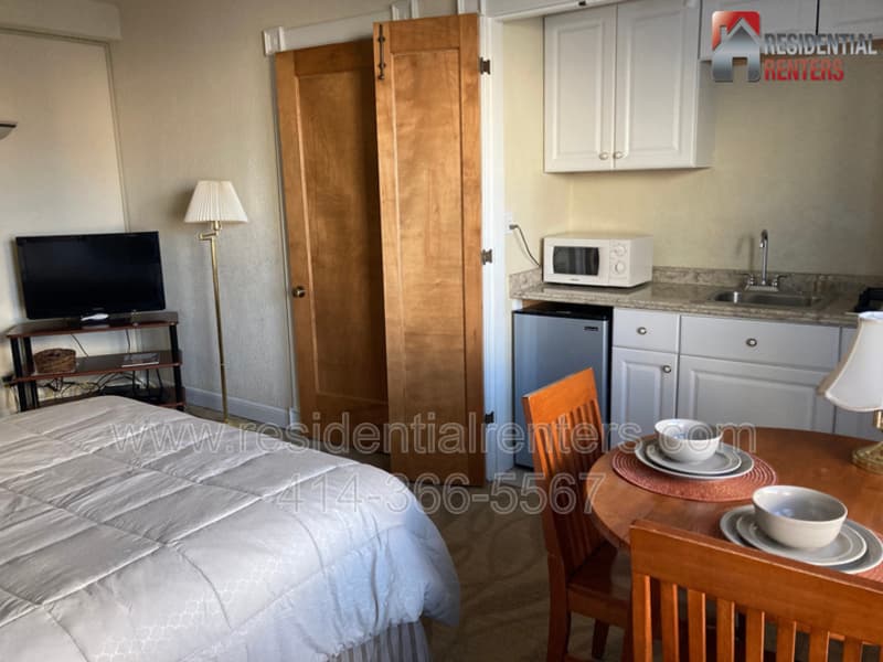 Milwaukee Condo: 1028 E Juneau Ave.