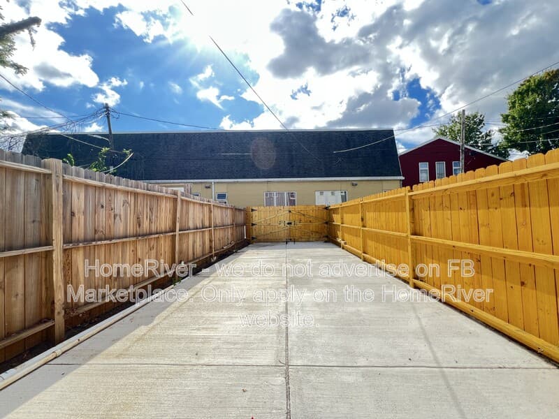 Baltimore Townhome: 2617 W Cold Spring Ln