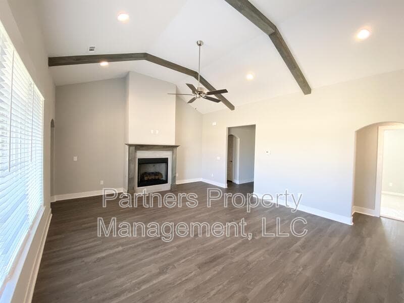 Farmington House: 229 New York Avenue