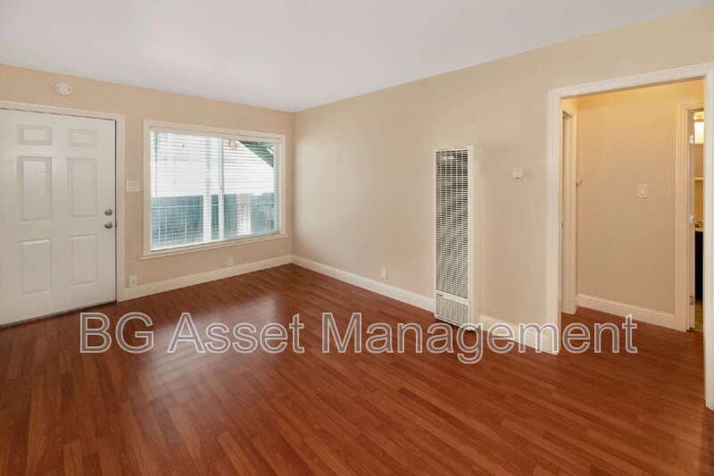 Berkeley Condo: 1525 Alcatraz Avenue