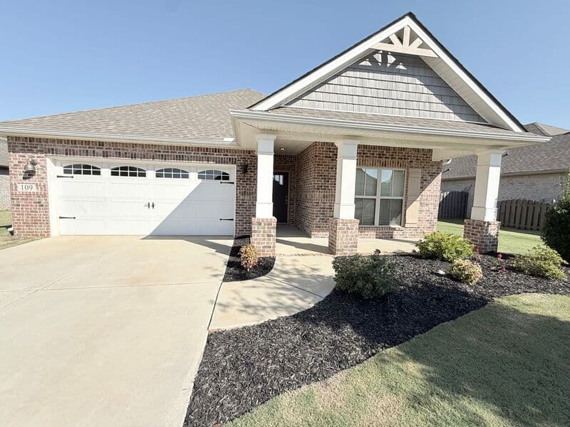 Madison House: 109 Missouri Drive