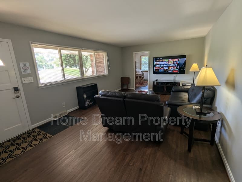 Fredericksburg House: 1401 Bragg Road A1