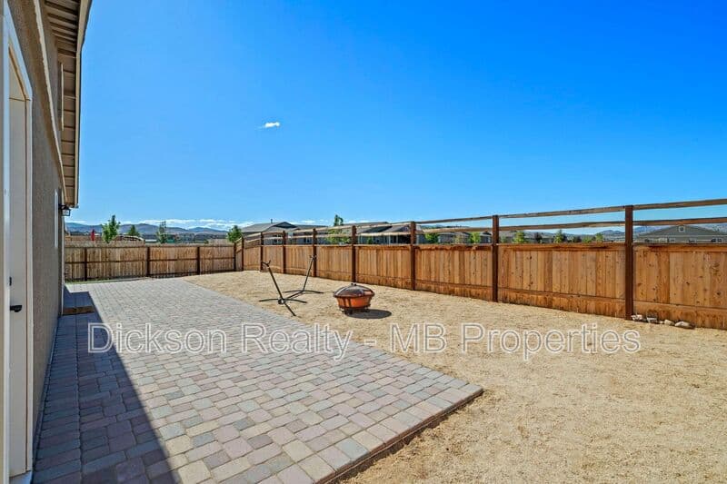 Reno House: 635 Fallon Station Road