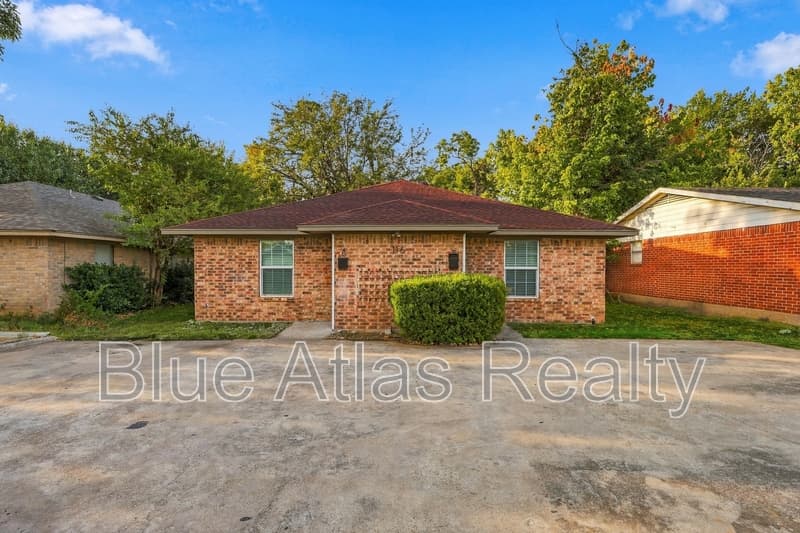 Arlington House: 116 Maple Street - A