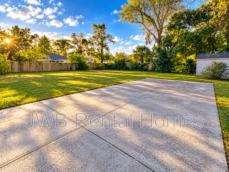 Jacksonville House: 3015 Southside Blvd