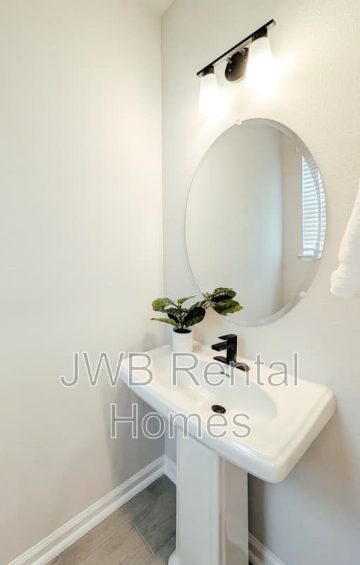 Jacksonville Townhome: 160 Barstow Pl