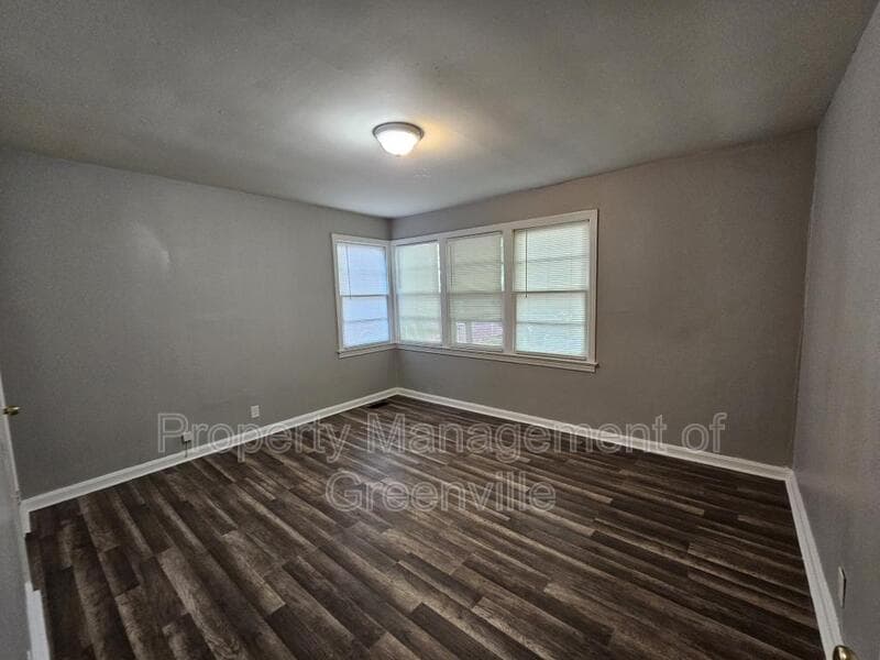 Greenville House: 7 Mayflower Avenue