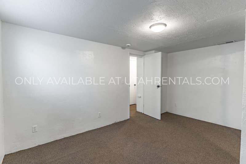 Provo House: 1278 E 520 S