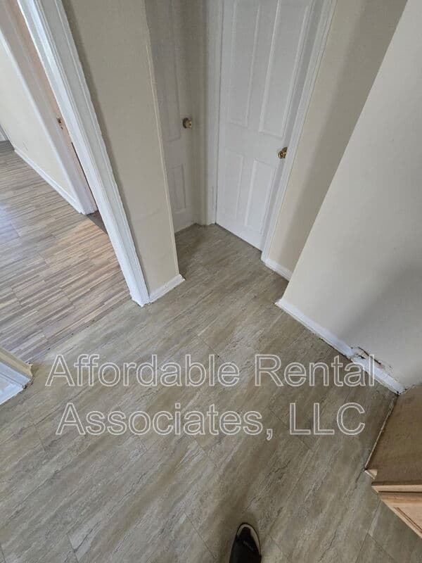 Milwaukee Condo: 2360 S 16th ST
