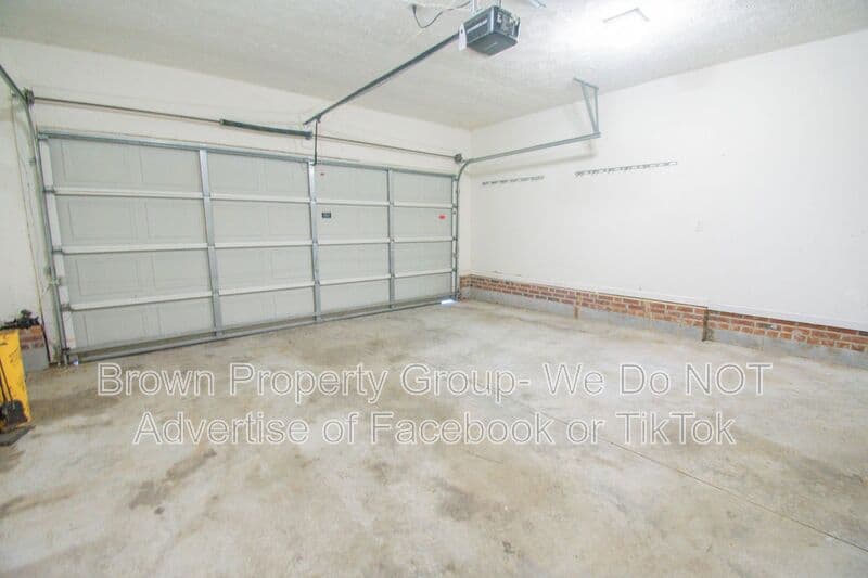 Raeford House: 118 Liberty Ct