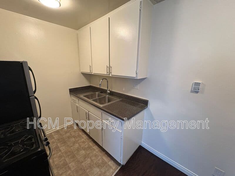 Santa Monica House: 2928 4th St
