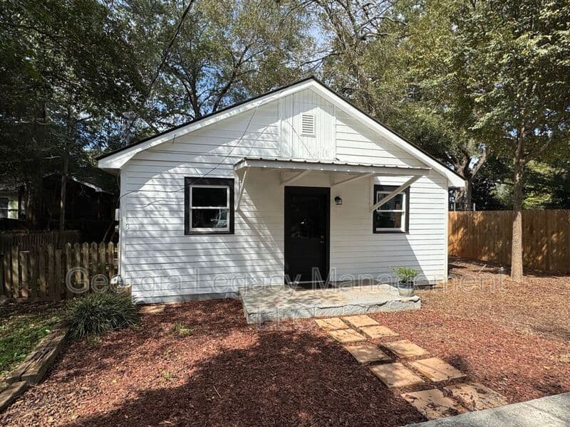Athens House: 275 Boulevard Heights