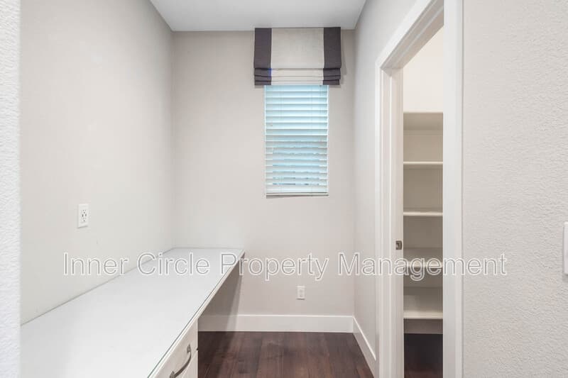 Brentwood House: 376 Bougainvilla Drive