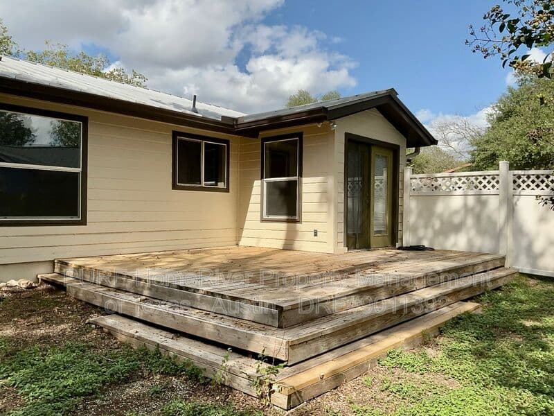 Austin Condo: 909 Hill Wood Dr #A