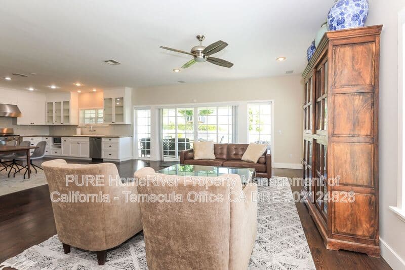 Murrieta House: 36475 Avenida La Cresta