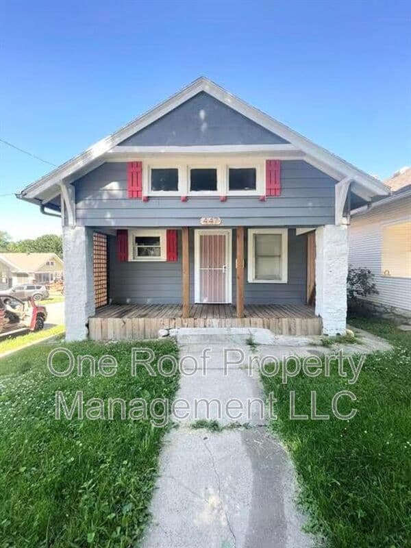 Kansas House: 447 N Lawndale Ave