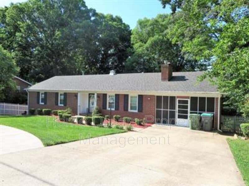 Fredericksburg House: 842 Spring Valley Dr A1