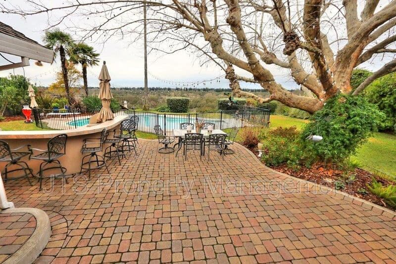 Fair Oaks House: 8520 Emperor Drive