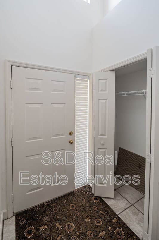 Lakeland Condo: 447 Enclave Place