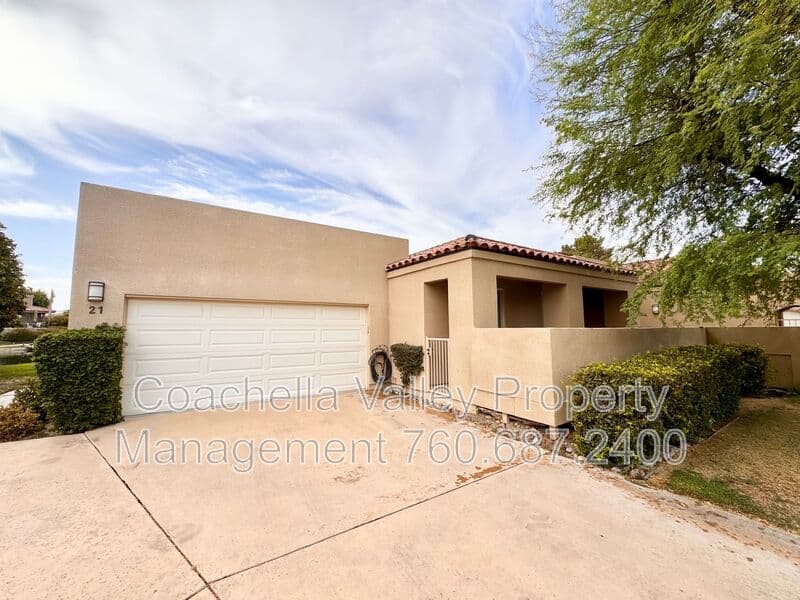 Rancho Mirage House: 21 Lake Shore Dr