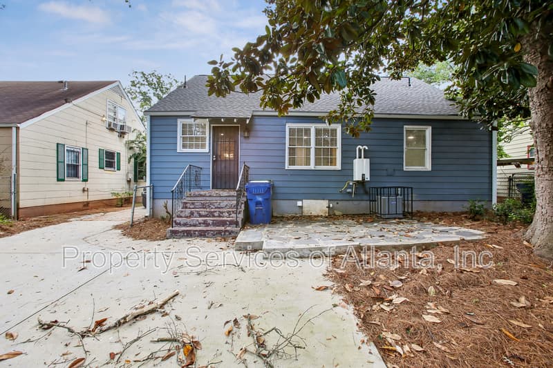 Atlanta House: 1649 Beecher St SW