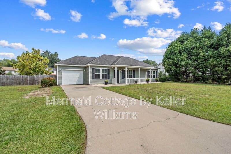 Beaufort House: 50 Spearmint Cir