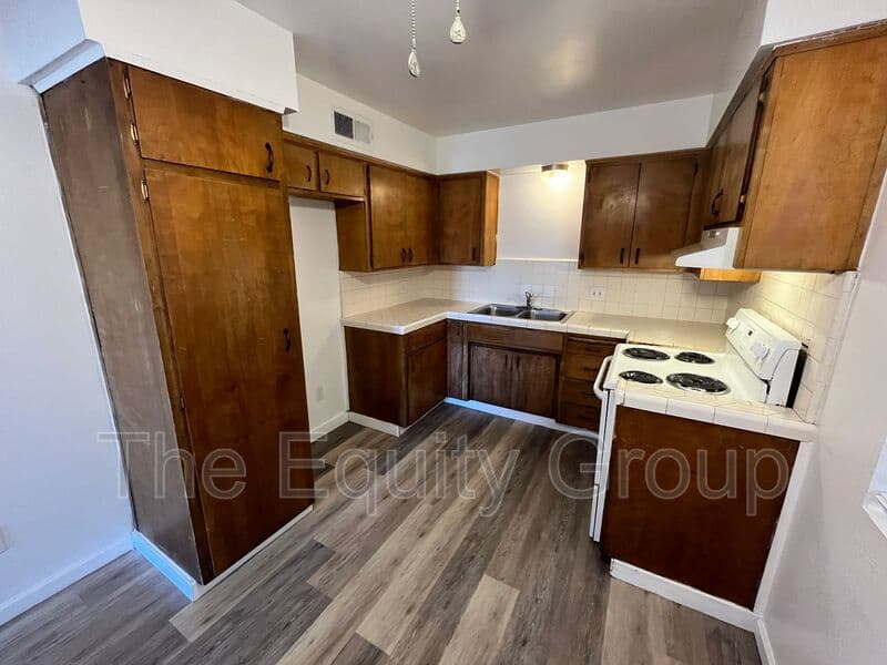 Porterville Condo: 554 W Morton Ave