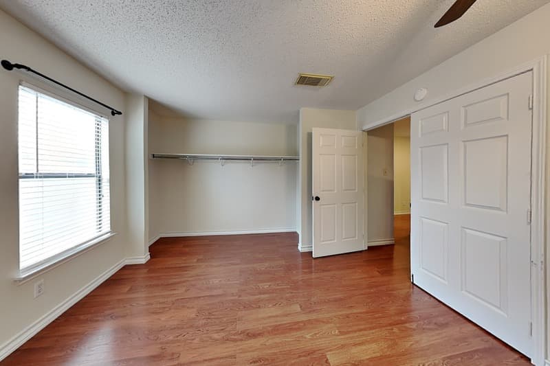 San Antonio House: 447 Irongate Rdg
