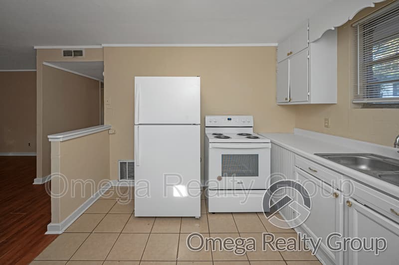 Alabaster Condo: 53 Robinson Dr