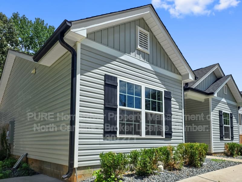 Charlotte House: 621 Northway Dr