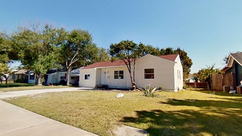 Irving House: 2320 Brockbank Dr