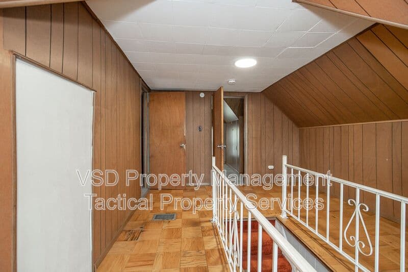 Cleveland Condo: 8204 Vineyard Ave