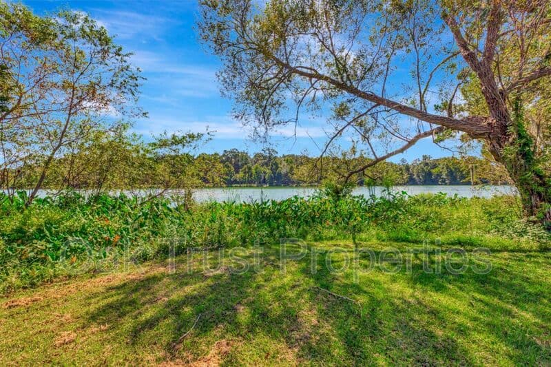 Moncks Corner House: 524 Evening Shade Dr